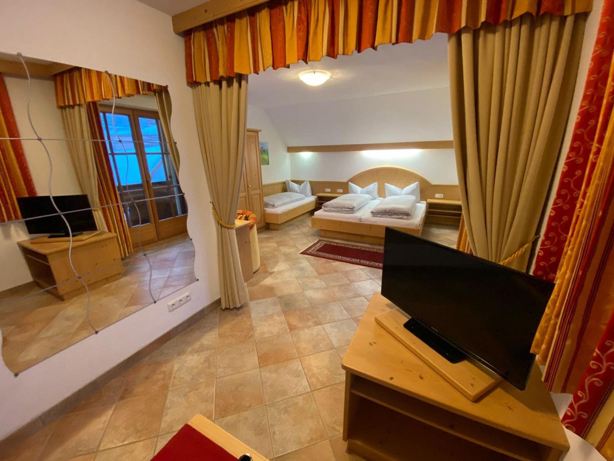 סן אנטון Hotel Garni Gafluna מראה חיצוני תמונה